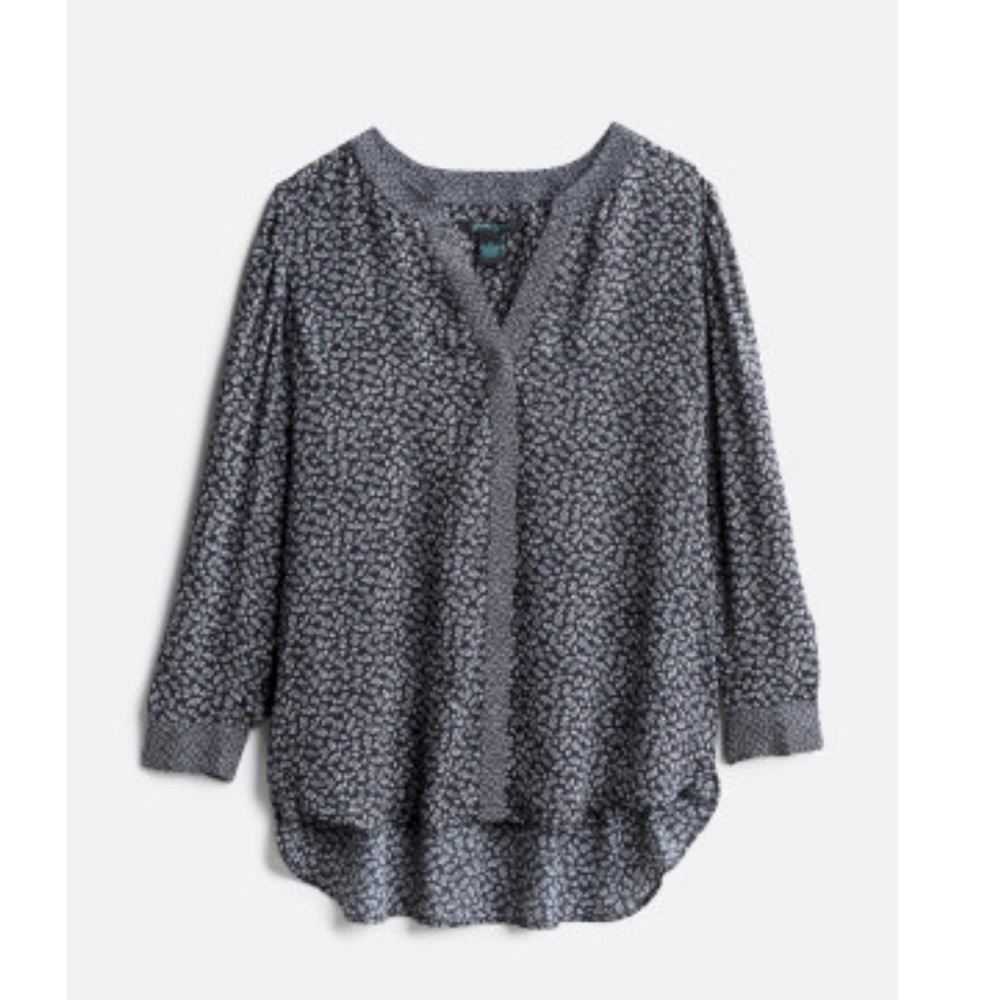 FAITH + ZOE
Magda Mixed Print Blouse
1X | Navy